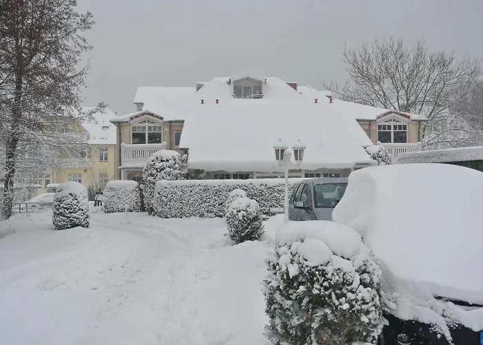 Tina Ξενοδοχείο *